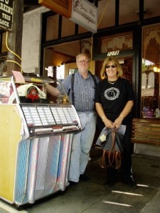 Richard Gray antique juke box, Folsom Antique Peddlers Fair